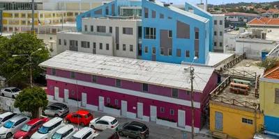 Investment property with 12 renovated apartments in Otrobanda — photo 1