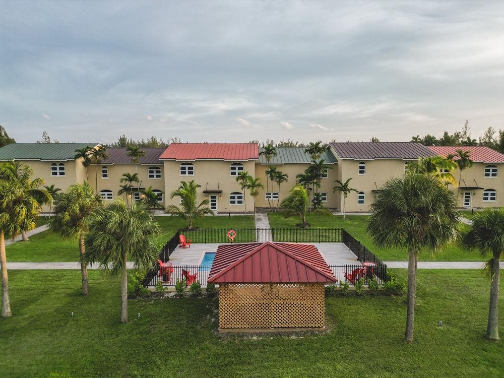 5 Bedroom Apartment for sale - 13-14 MIDSHIPMAN ROAD, Grand Bahama — photo 3