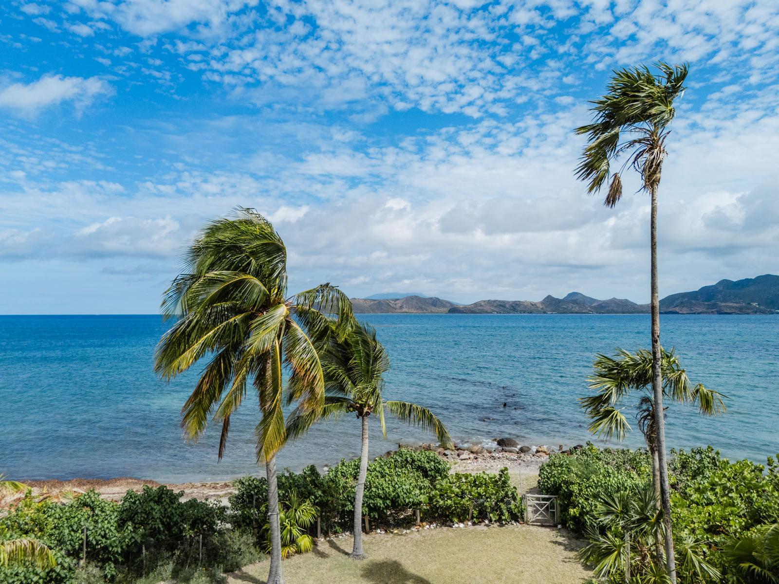 6 Bedroom Beachfront Estate for Sale, St Thomas, Nevis — photo 3