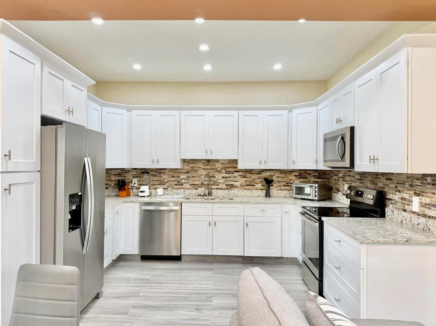 2 Beds 2 Baths Apartment with Ocean Views in Contant Ss — photo 3