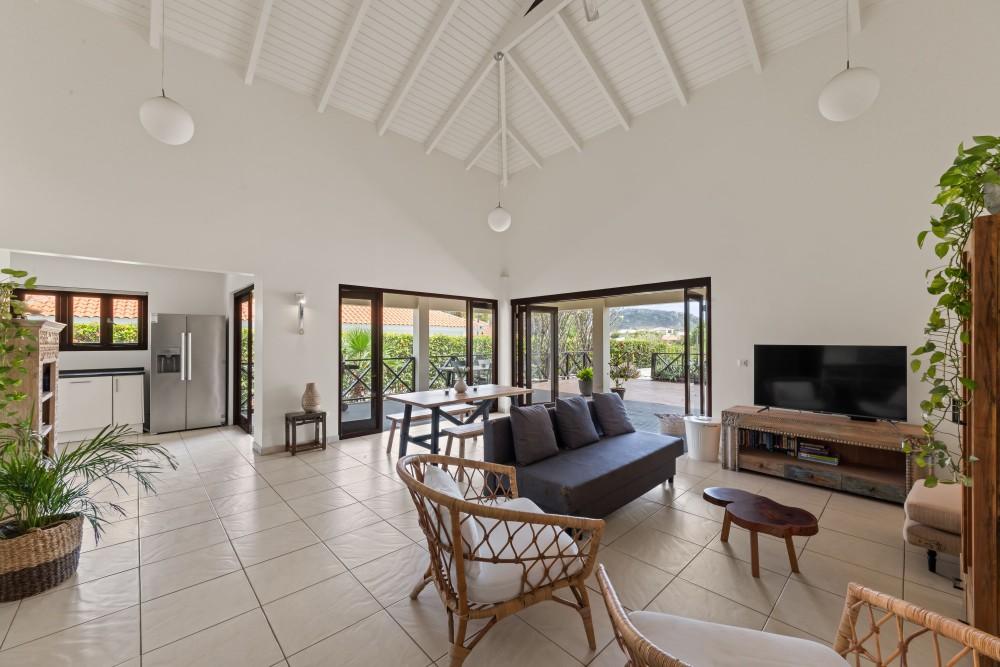 Blue Bay BL16 - 3-Bedroom Villa with Outdoor Living & Golf Views — photo 3