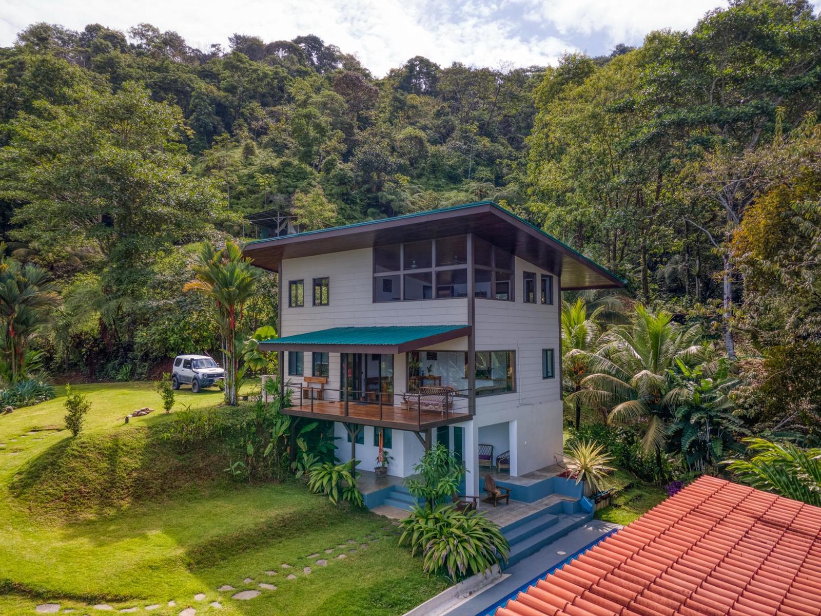 8 Bedroom Property for Sale, Portalon / Matapalo, Puntarenas, Costa Rica — photo 2