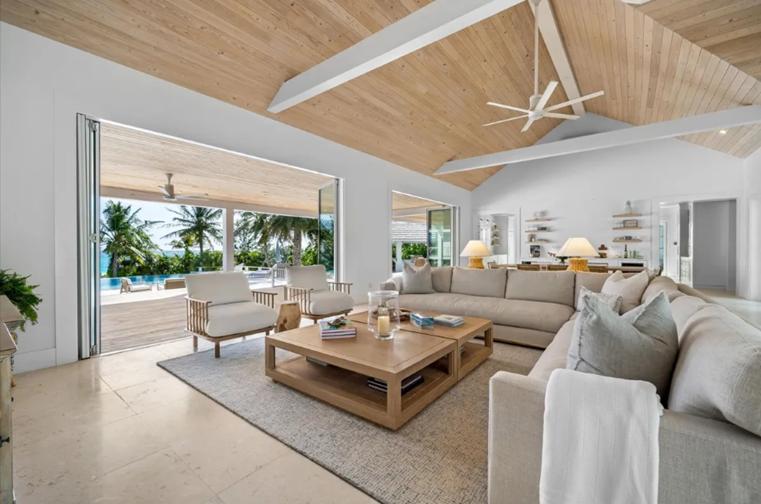 6 Bedroom Luxurious Villa for Sale in Windermere Island, The Bahamas — photo 5