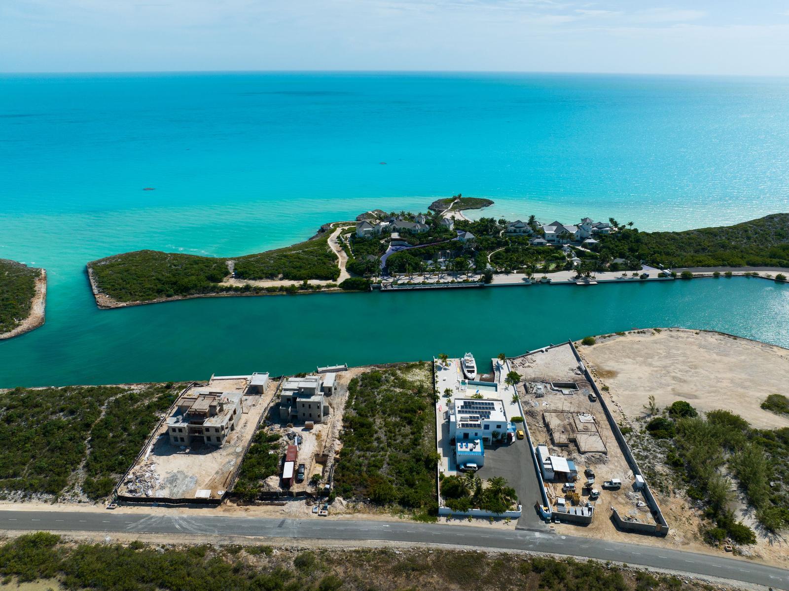 Luxurious Marina Lot in Prestigious Turtle Tail — photo 5