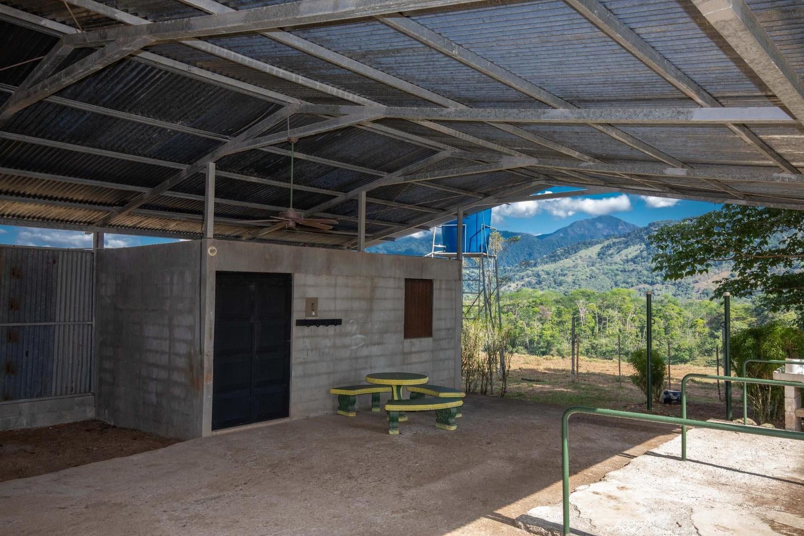 4 Bedroom Hacienda-Style Home for Sale, Naranjito, Quepos, Puntarenas, Costa Rica — photo 5