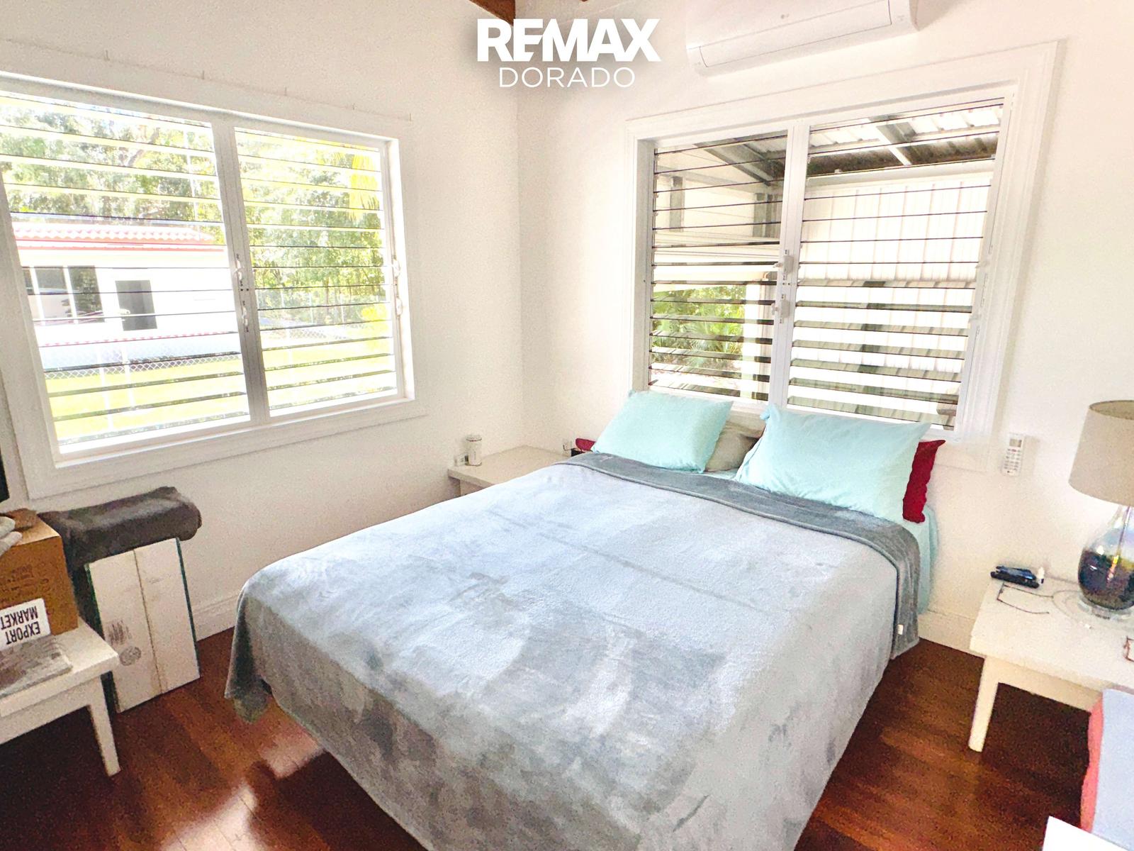 Mayan Breeze: Beautiful 2-Bedroom Home by the Sea (Corozal) — photo 1