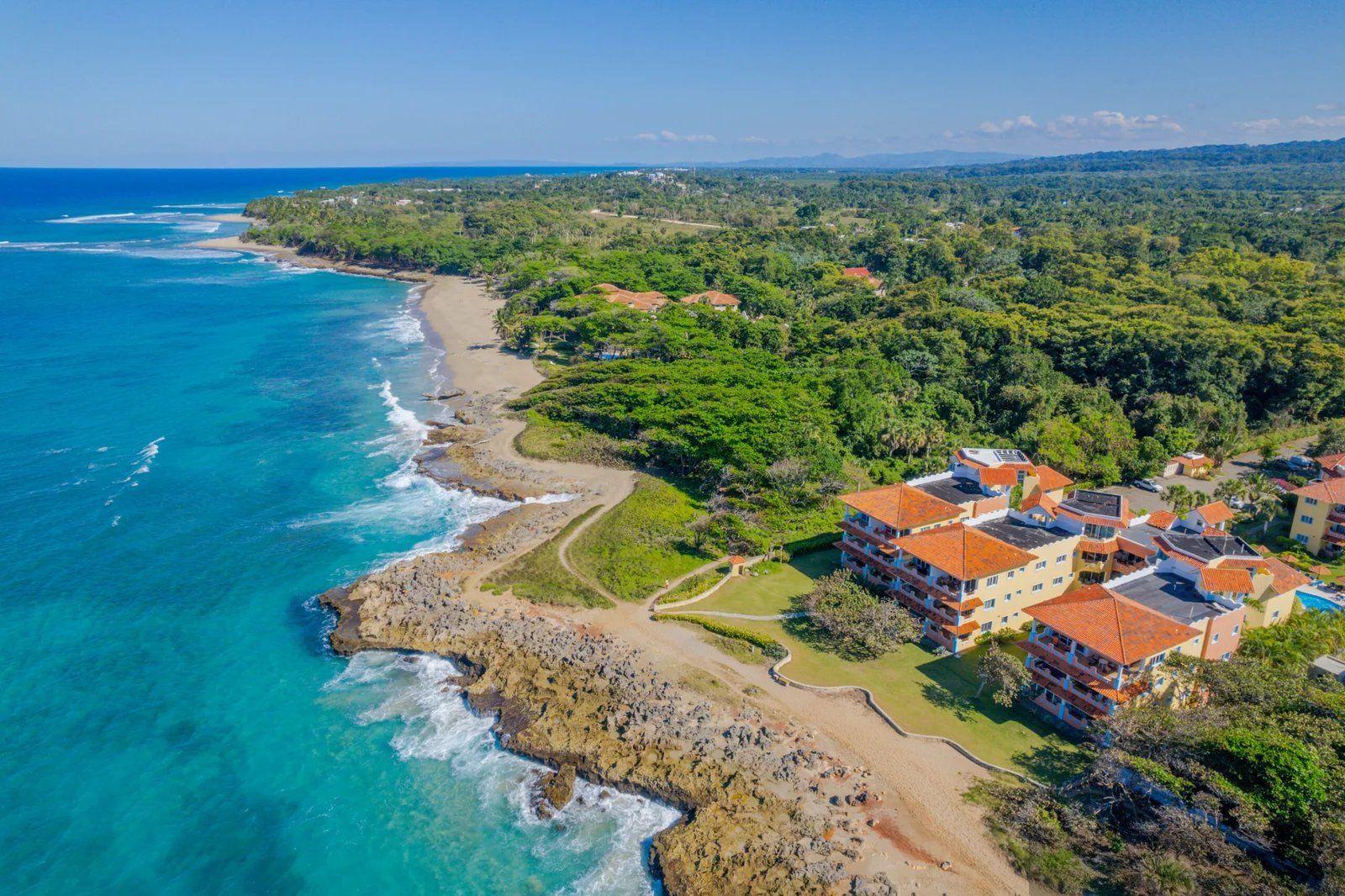 1 bedroom property for sale — Furnished Condo for sale in Bluefish, Perla Marina, Cabarete | Steps to Beach — photo 1