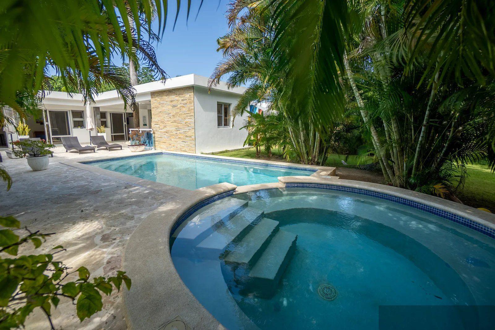 4 bedroom property for sale — photo 1