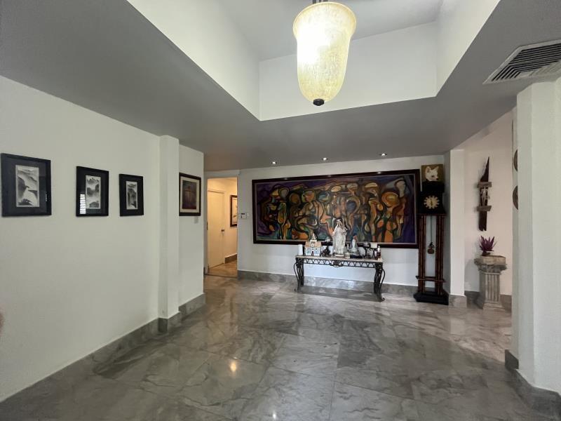 Classic Eclectic Design House/Villa in Garden Hills Norte, Guaynabo — photo 4
