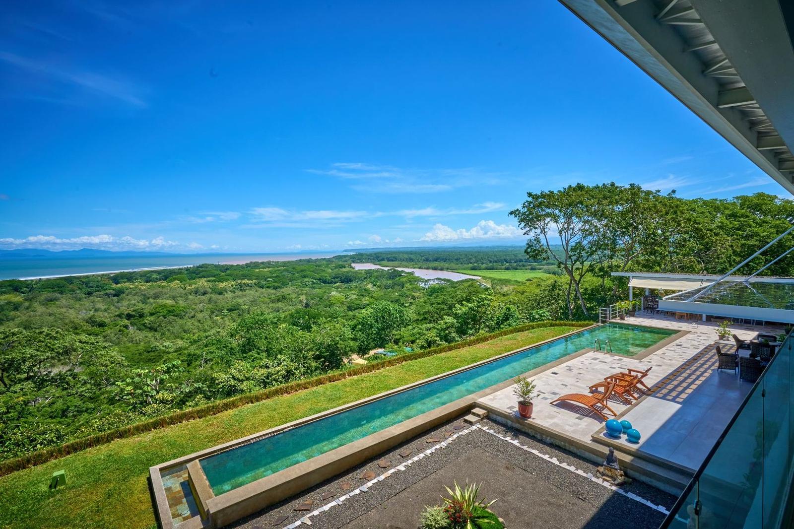 3 Bedroom Luxury House for Sale in Nativa, Tarcoles — photo 1