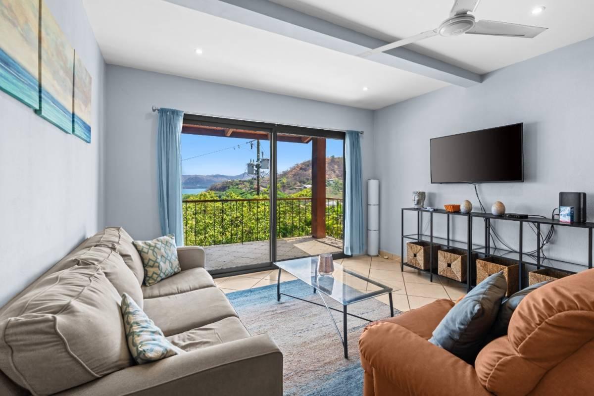 5 Unit Apartment Building for Sale, Altos de Flamingo, Playa Flamingo, Guanacaste, Costa Rica — photo 5
