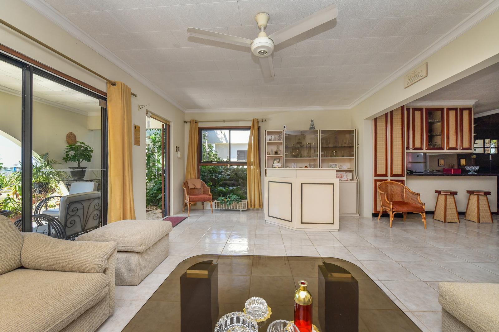 5 Bedroom Single Family Home/House for Sale in Oranjestad — photo 5
