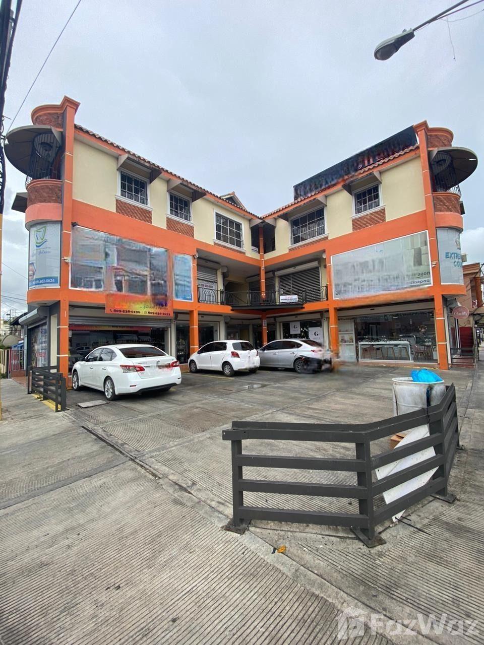 A Shopping Mall for Sale on the Busiest Street in the Sector — photo 2
