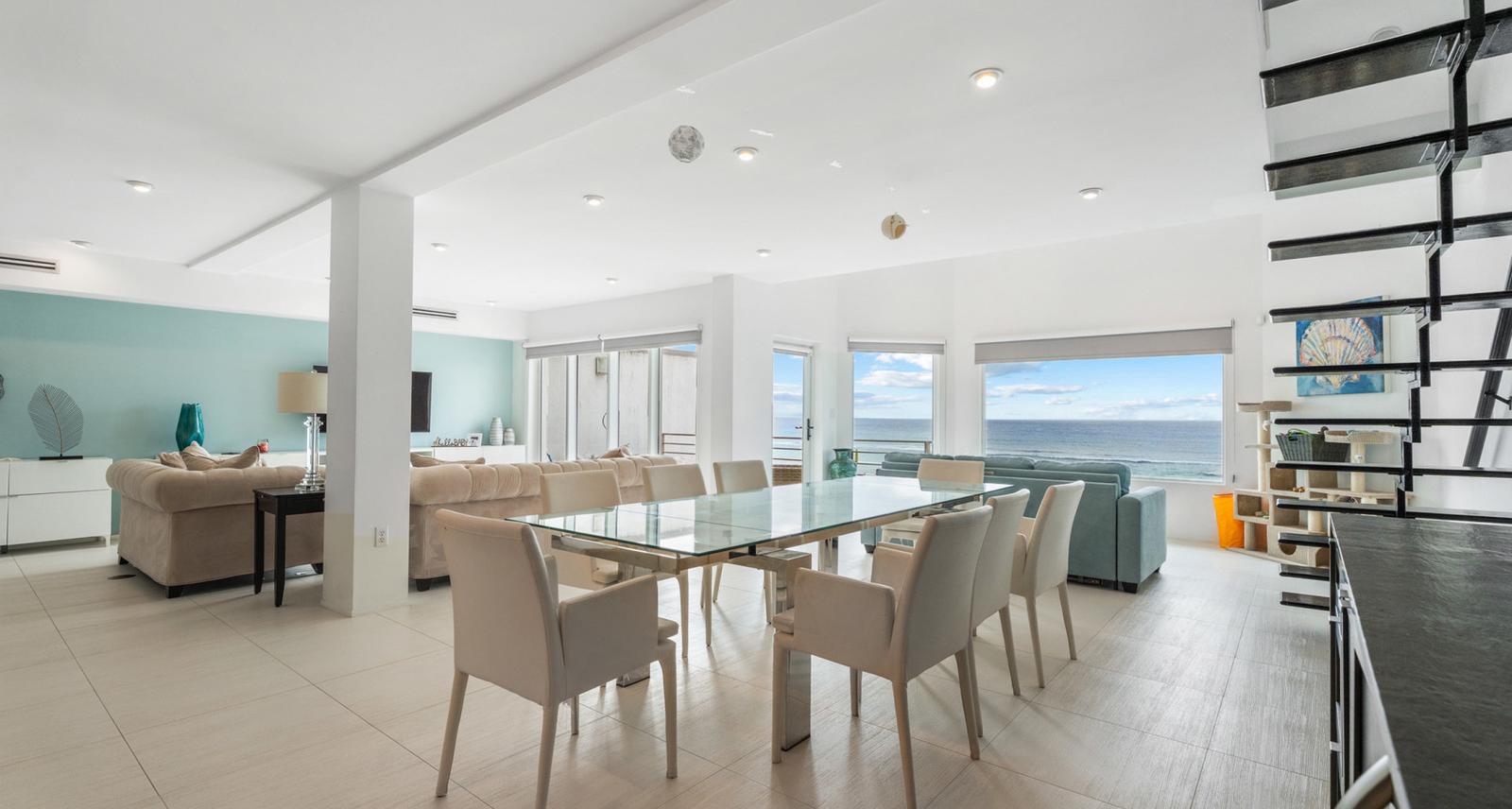 3 Bedroom Condo with Ocean View Rooftop Terrace in Lantern Point, Cayman Islands — photo 1