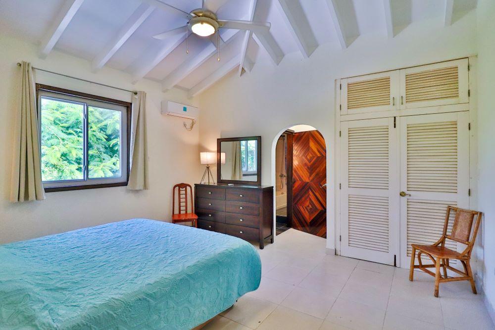 8-Bedroom Villa for Sale in Maho, St. Maarten — photo 2