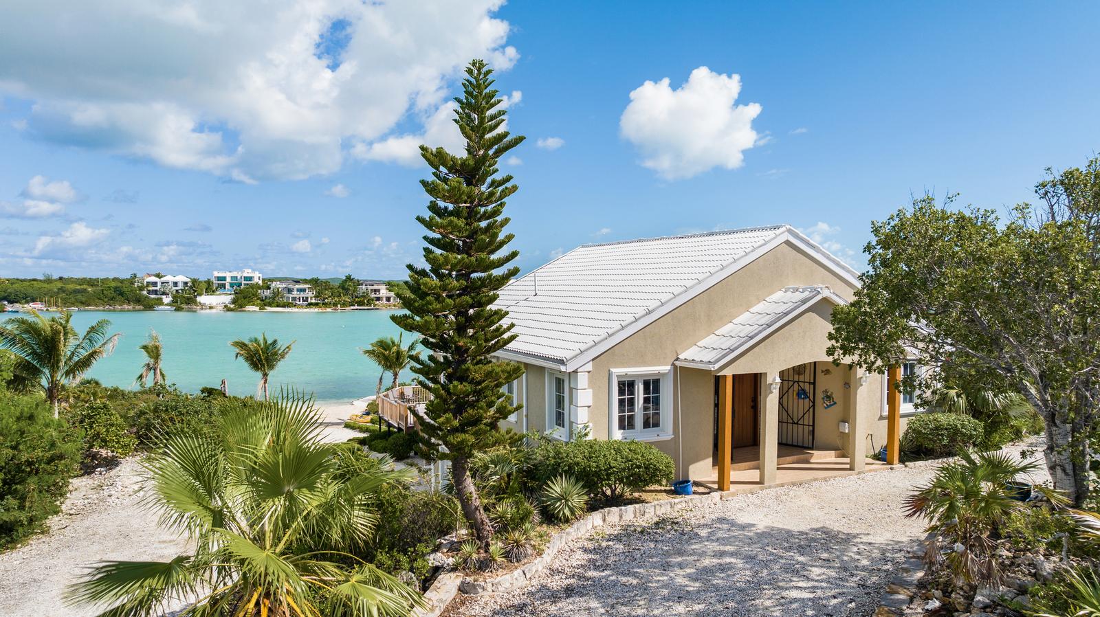 2 Bedroom Beachfront Home for Sale, Providenciales, Turks & Caicos — photo 1