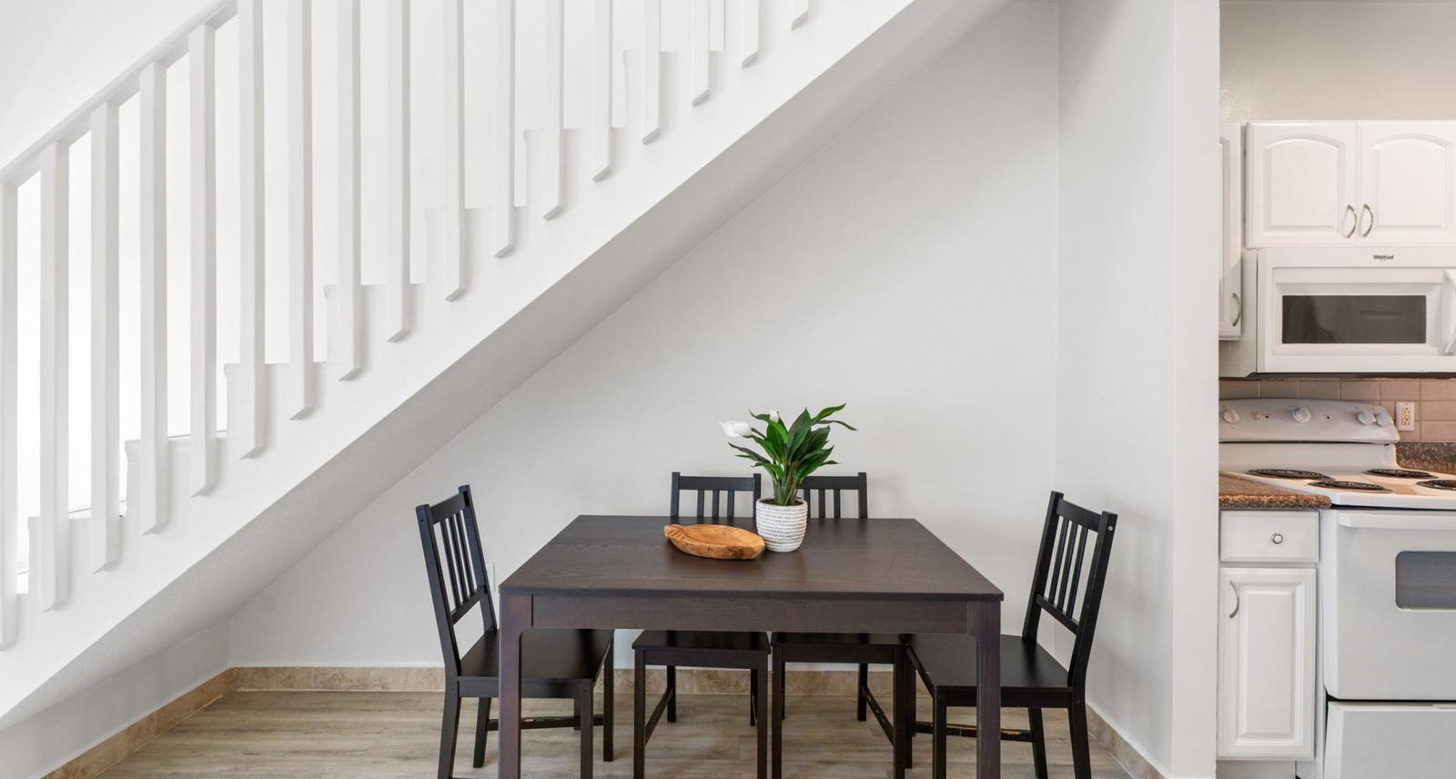 Freehold - Turnkey, Refreshed & — photo 5