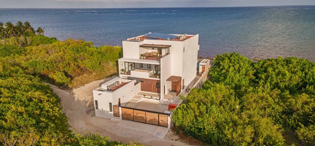 7 Bedroom Private Beachfront Villa for Sale in Puerto Morelos — photo 4