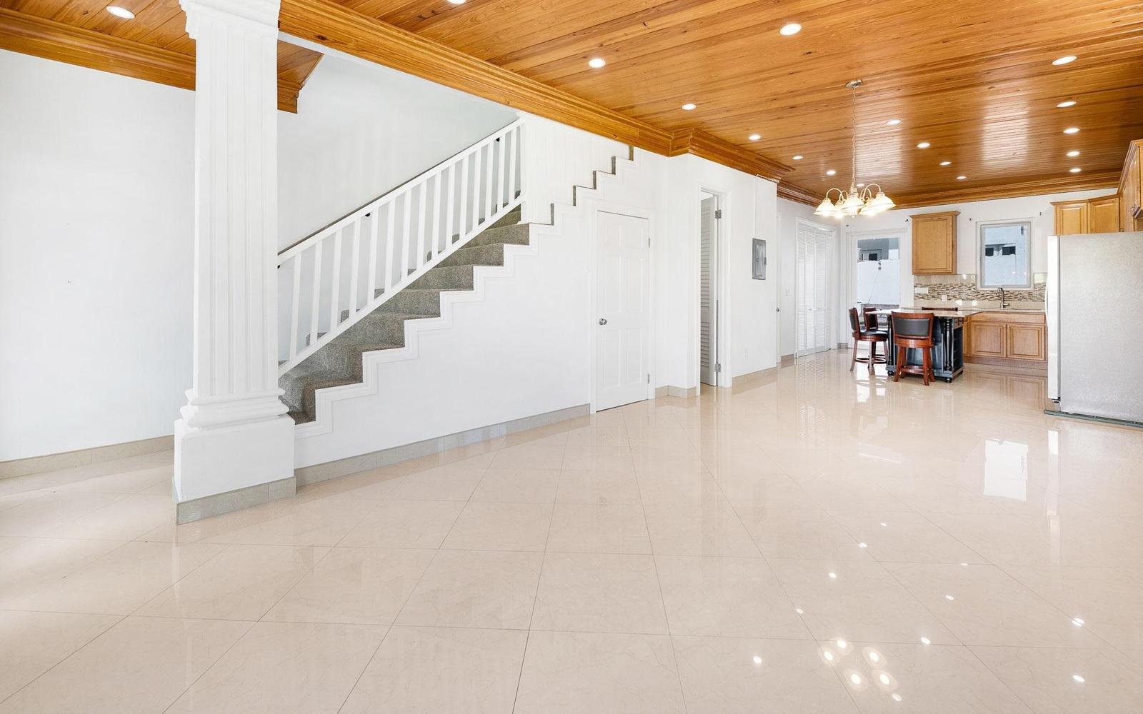 WEST WINDS KINGFISH RD Apartment for Sale in Nassau, The Bahamas — photo 3