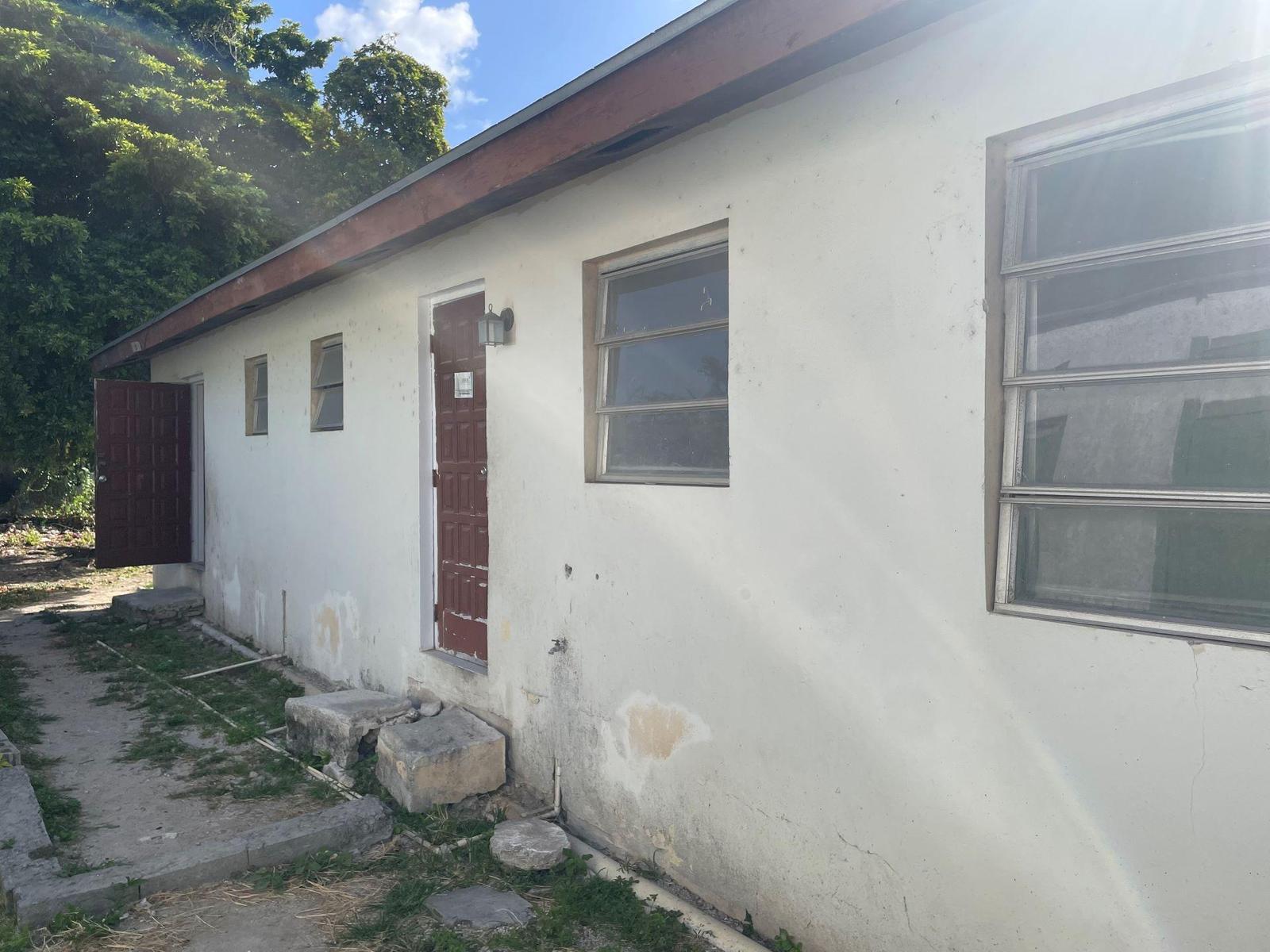 3 bedroom Residence for sale — FIXER UPPER, GRANTS TOWN — photo 5