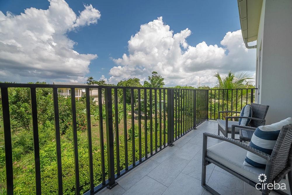 2 Bed 2 Bath Condo 61 West — photo 5