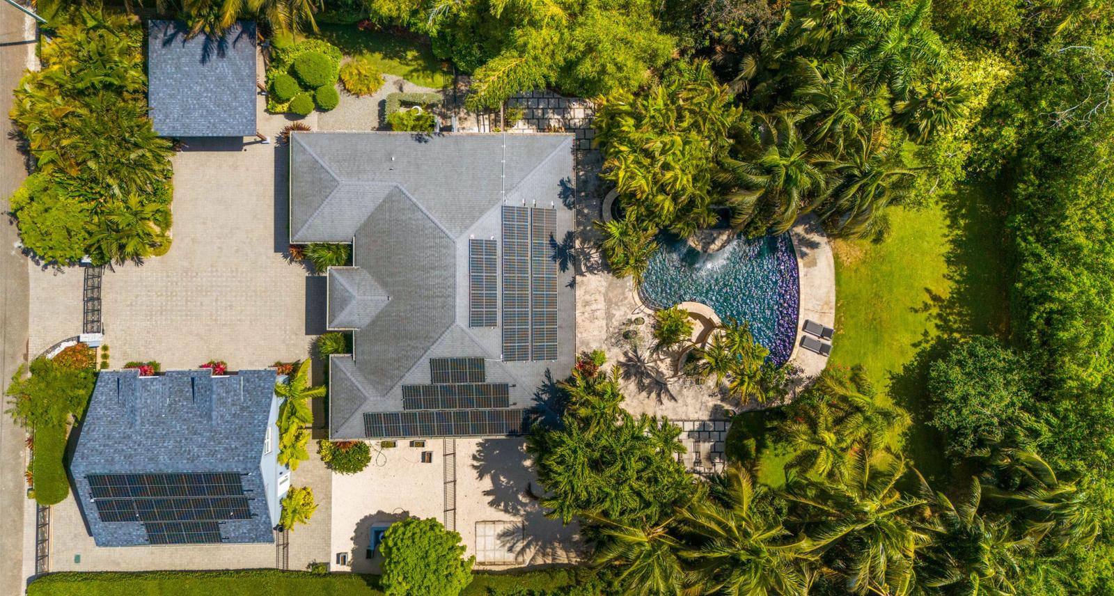 5 Bed House for Sale in Savannah, Cayman Islands — photo 1