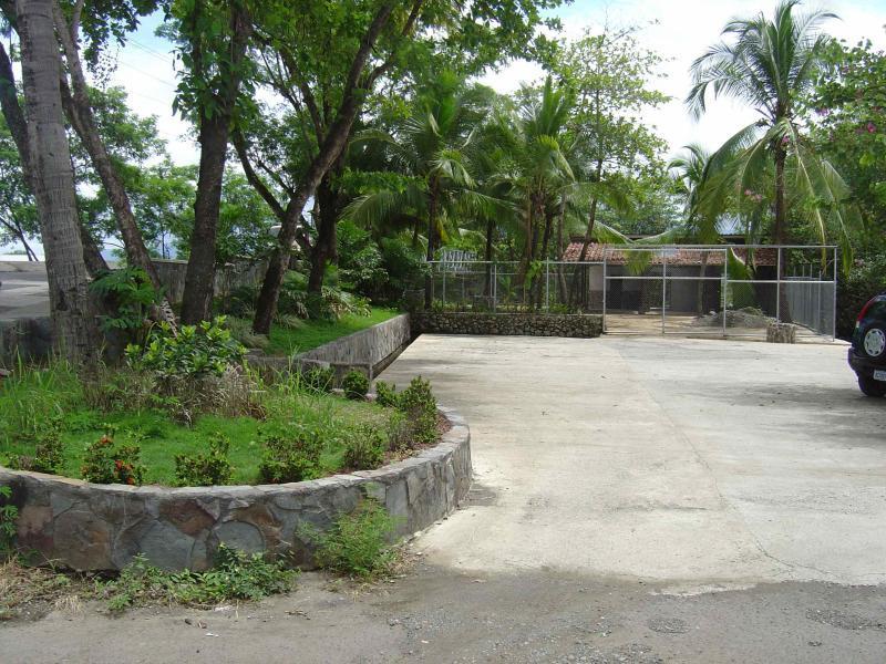 635 Sq M Commercial Development Land for Sale, Quepos, Puntarenas, Costa Rica — photo 3
