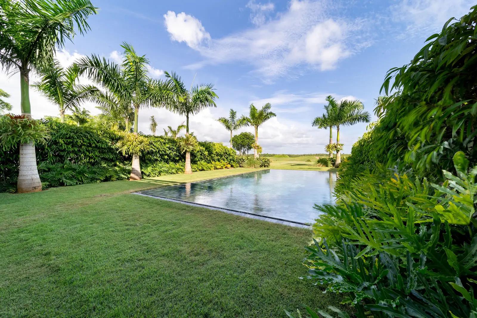 Stylish Contemporary Townhouse in Casa de Campo — photo 3