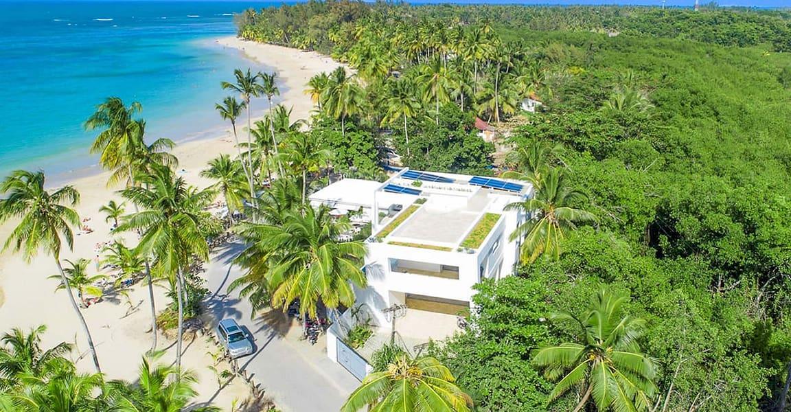 5 Bedroom Beachfront Villa for Sale, Playa Las Ballenas — photo 2