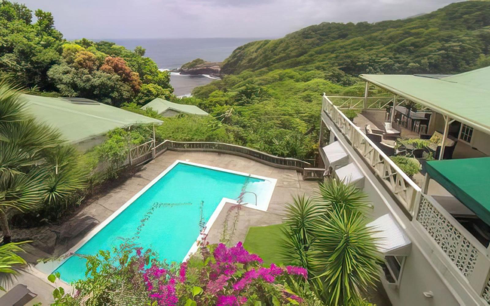 10 Bedroom Boutique Hotel for Sale in Castle Bruce, Dominica — photo 1