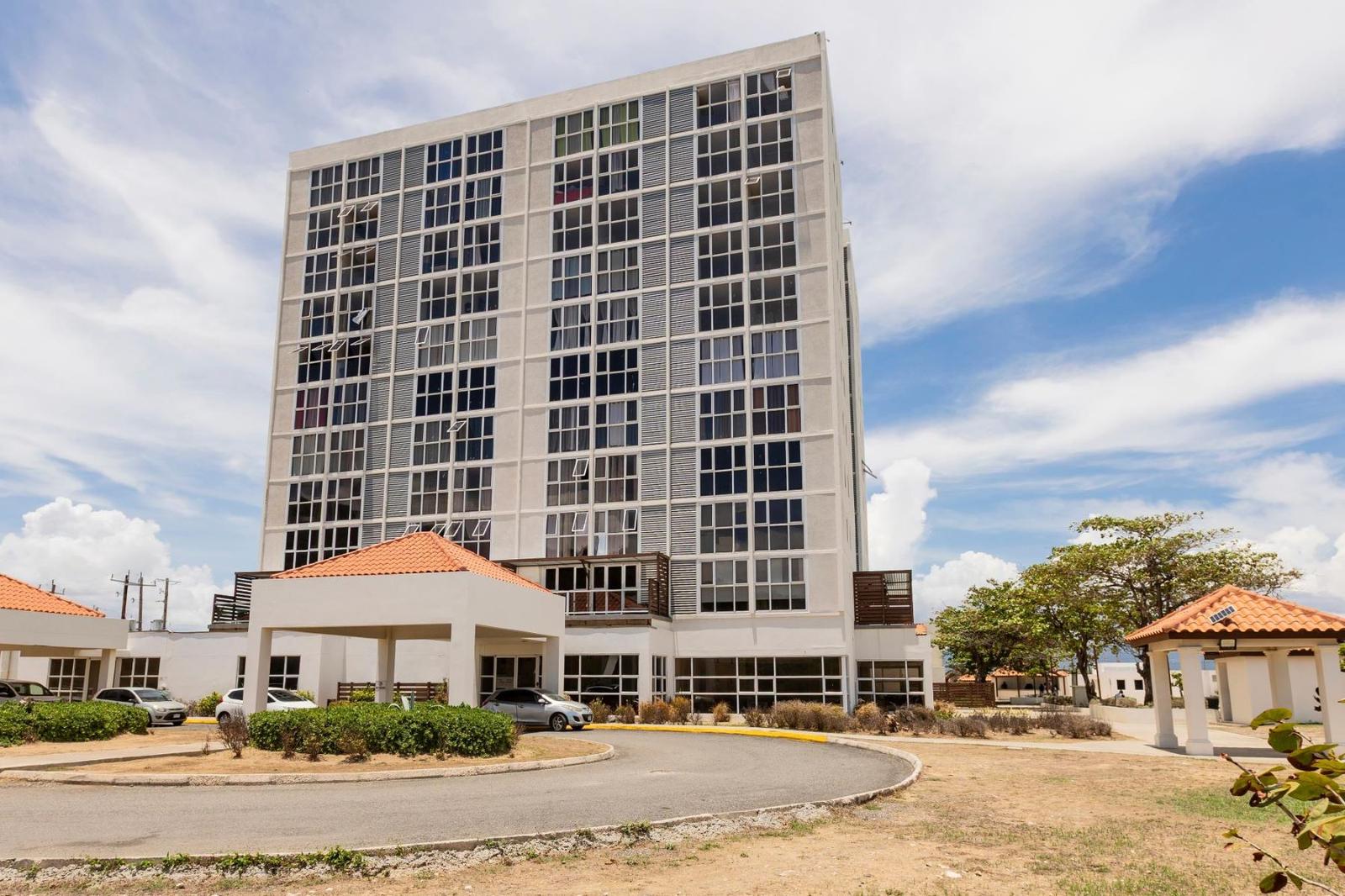 2 Bedroom Apartment for Sale, Bayfront Villas and Apartments, Saint Catherine, Jamaica — photo 3