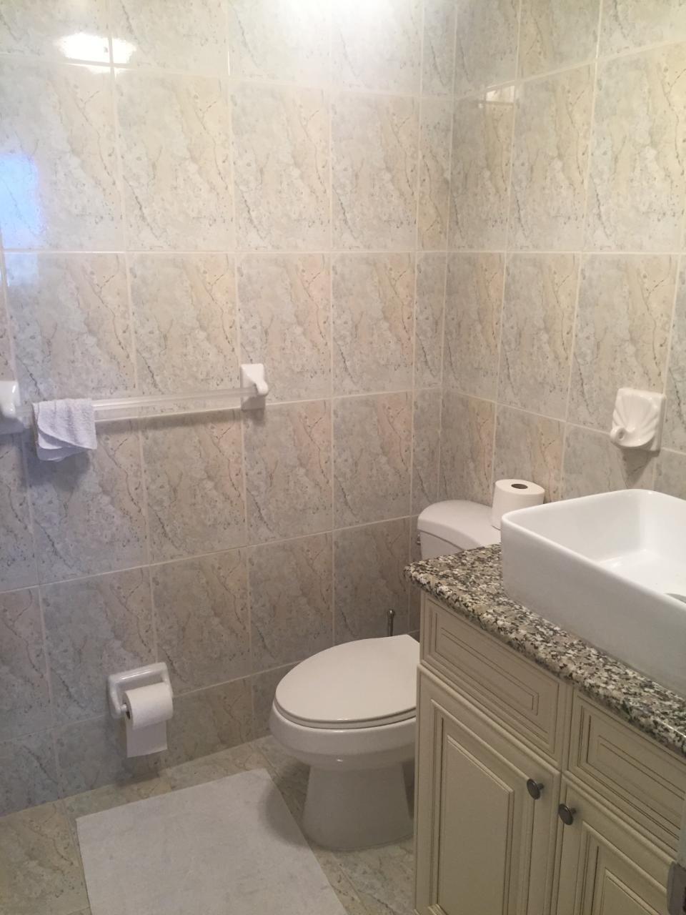 312 LUCAYAN TOWERS NORTH — photo 3