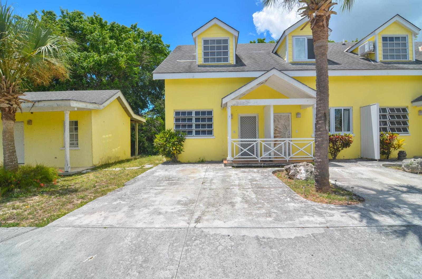 2 bedroom Apartment for sale — COUNTRY CLUB ESTATES — photo 1