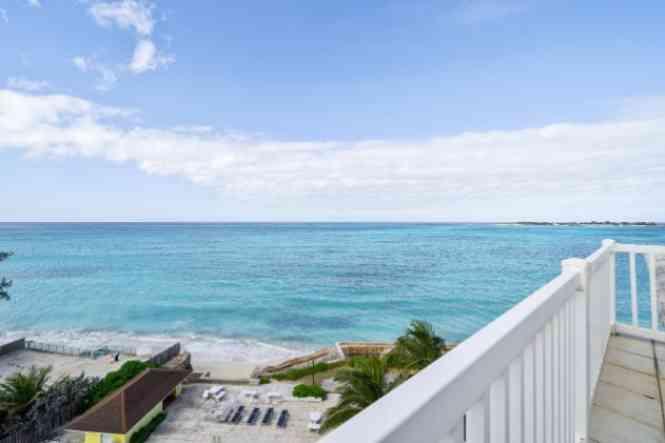 Penthouse for sale in Cable Beach, Bahamas — photo 1