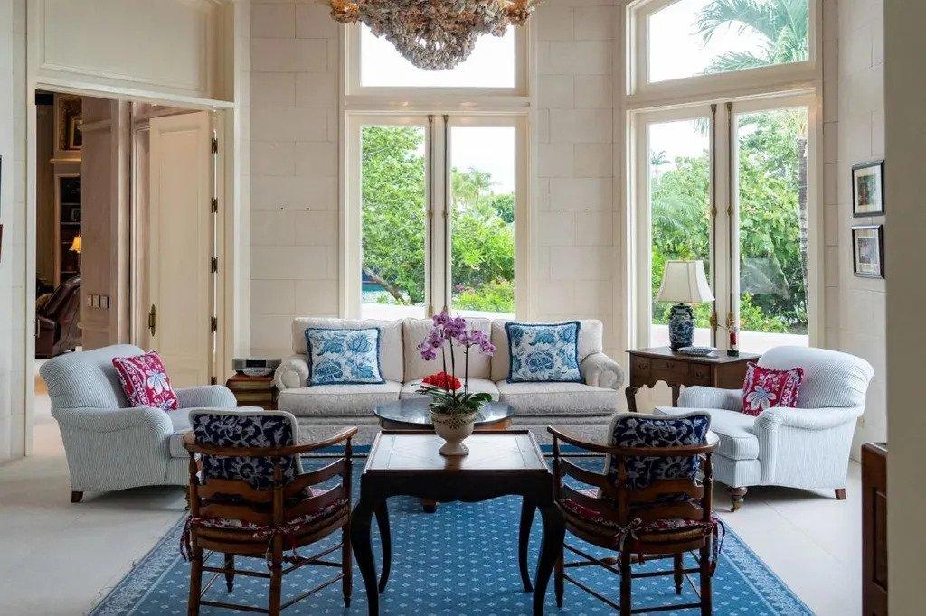 7 Bedroom Canalfront Villa in Lyford Cay — photo 4