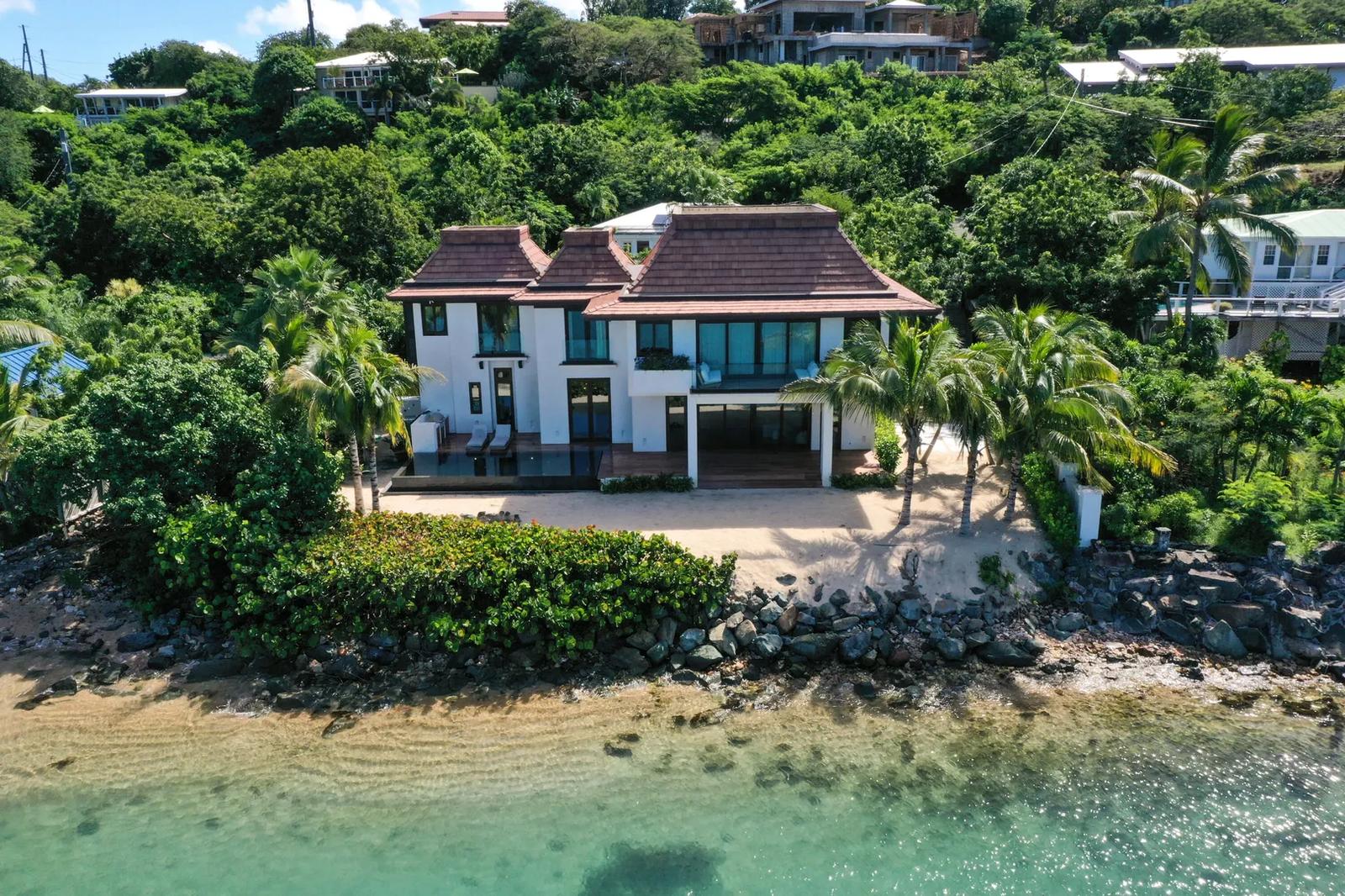 Indo House - Waterfront Villa with Infinity Pool in St. John — photo 4