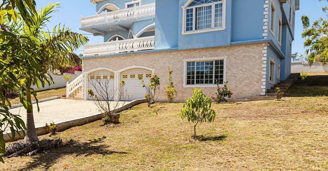 7 Bedroom House for Sale, Junction, Saint Elizabeth, Jamaica — photo 3