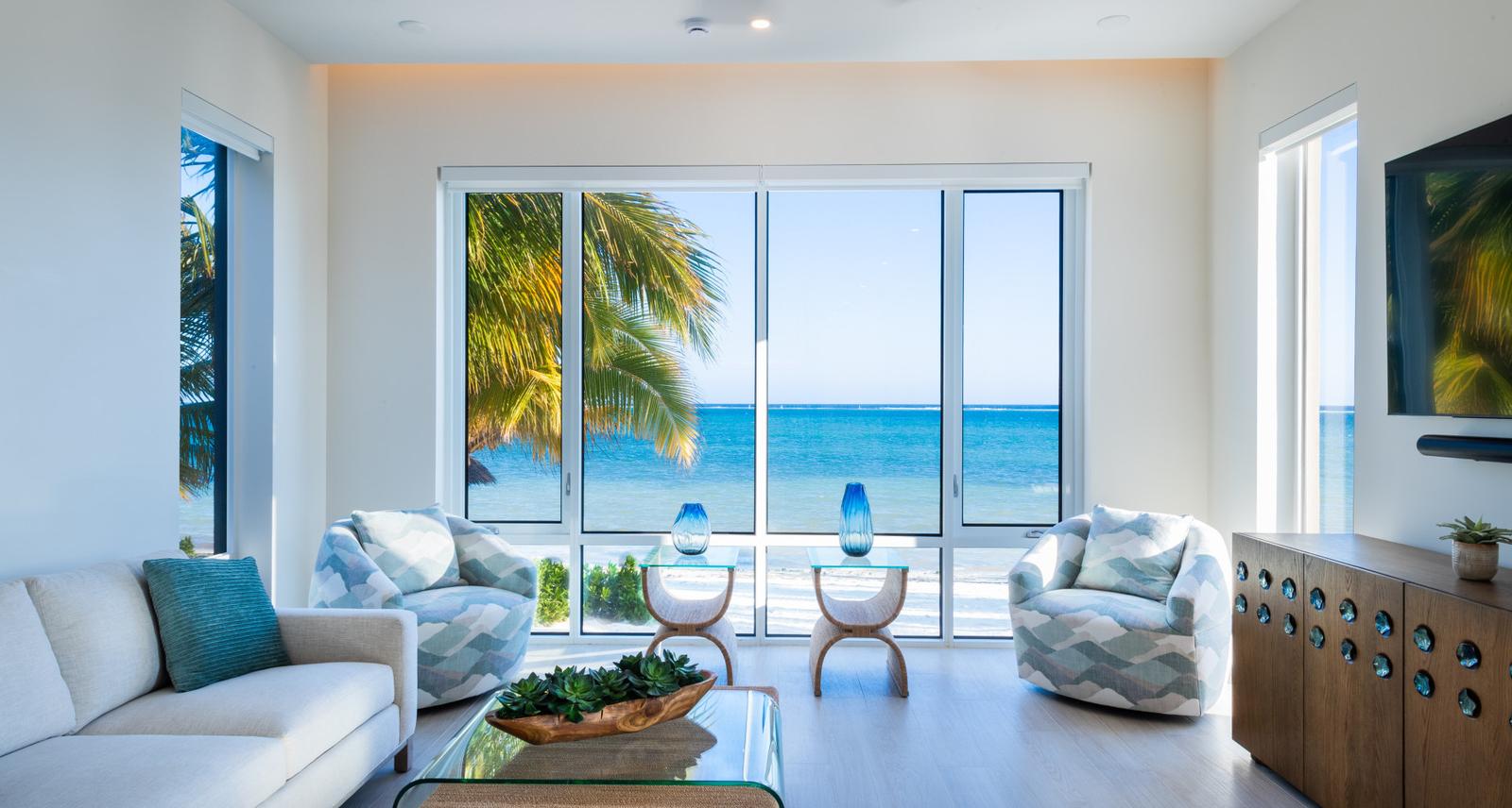 Seaside – A refined beachfront villa in East End, Cayman Islands — photo 1