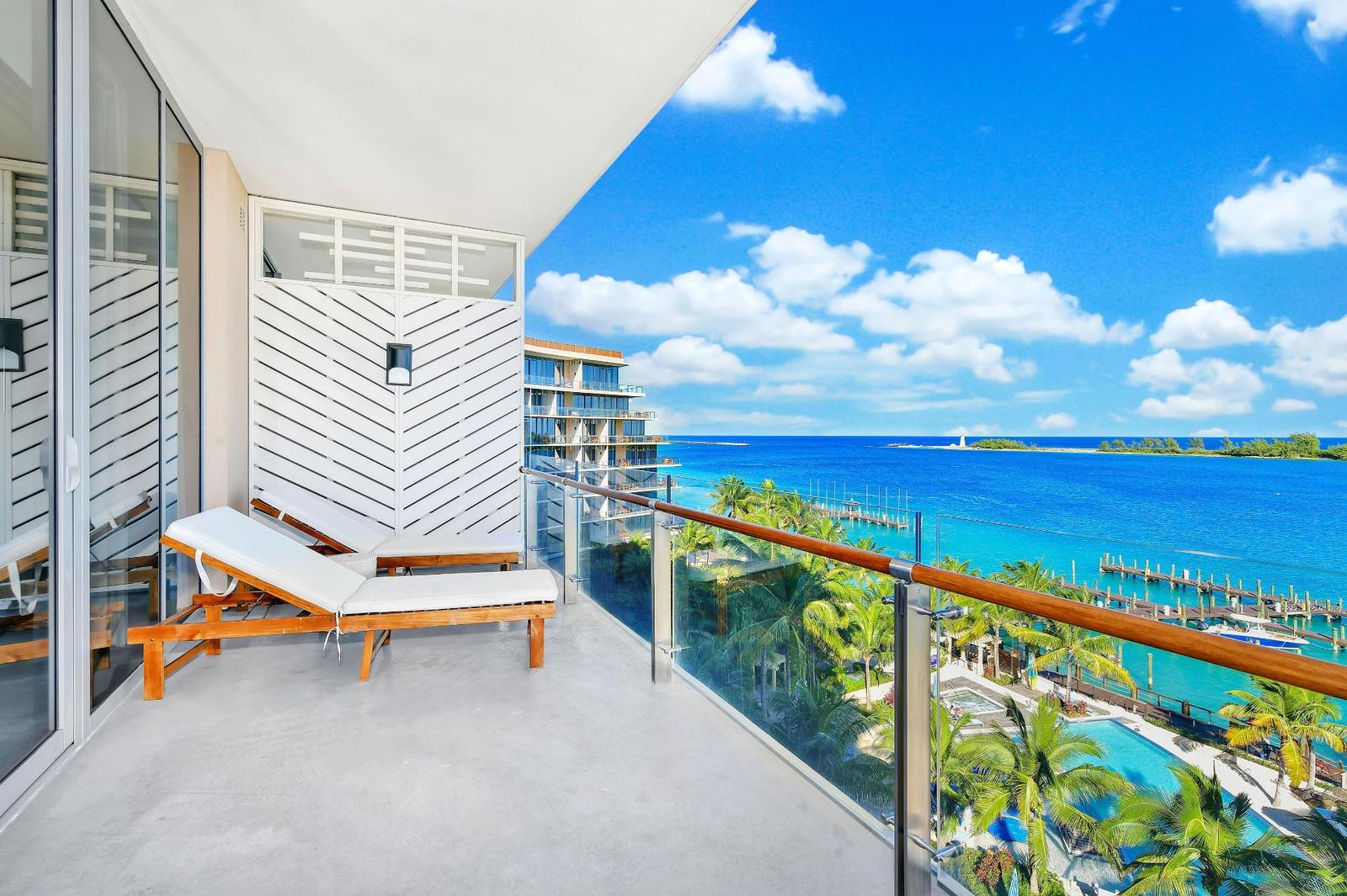 2 bedroom Apartment for sale — ONE PARTICULAR HARBOUR in Nassau / New Providence, The Bahamas — photo 3