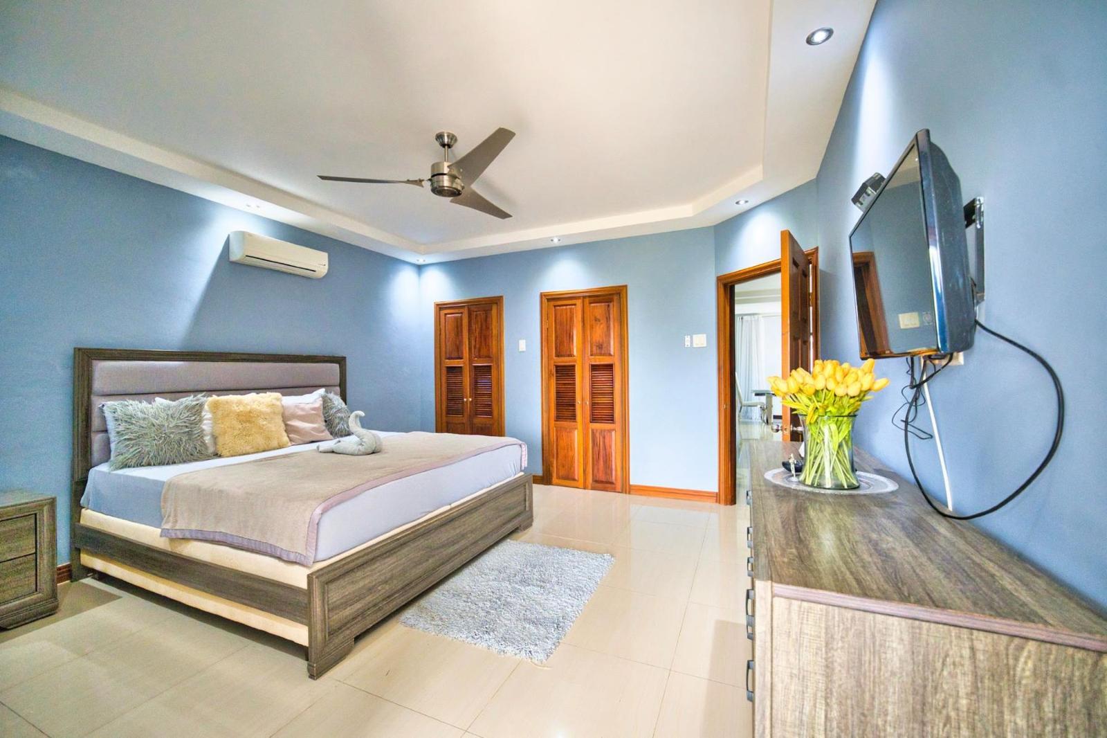 3 Bedroom Penthouse for Sale, Malachi, Dillsbury Avenue, Kingston 6, Jamaica — photo 5