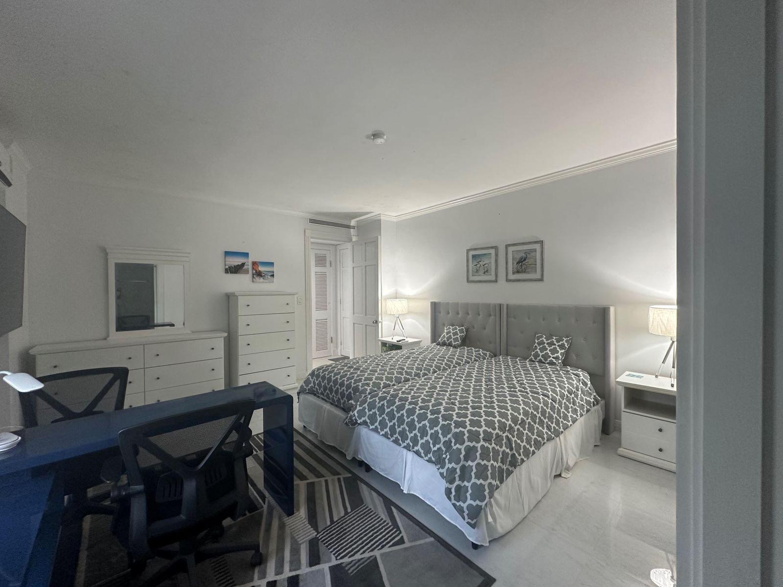 2 bedroom Apartment for sale — SULGRAVE MANOR in Nassau — photo 5