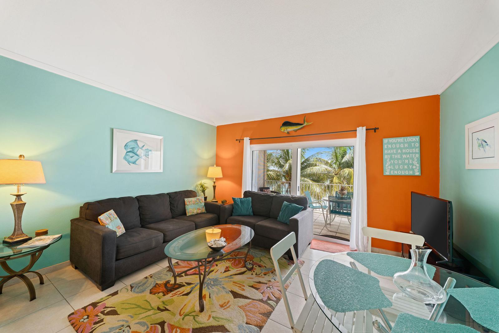 Coral Bay Village #5 - Beachfront Condo — photo 2
