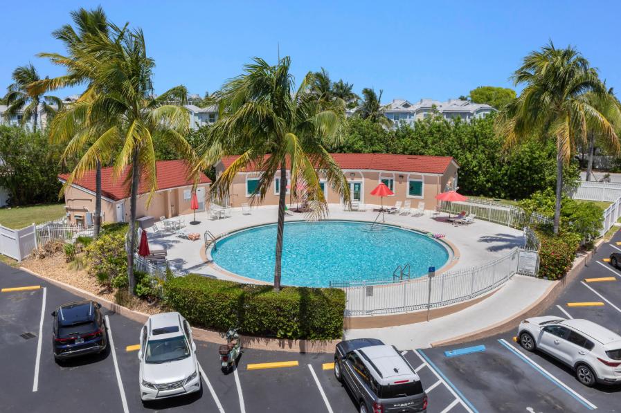 Las Salinas Key West Unit E104 — photo 1