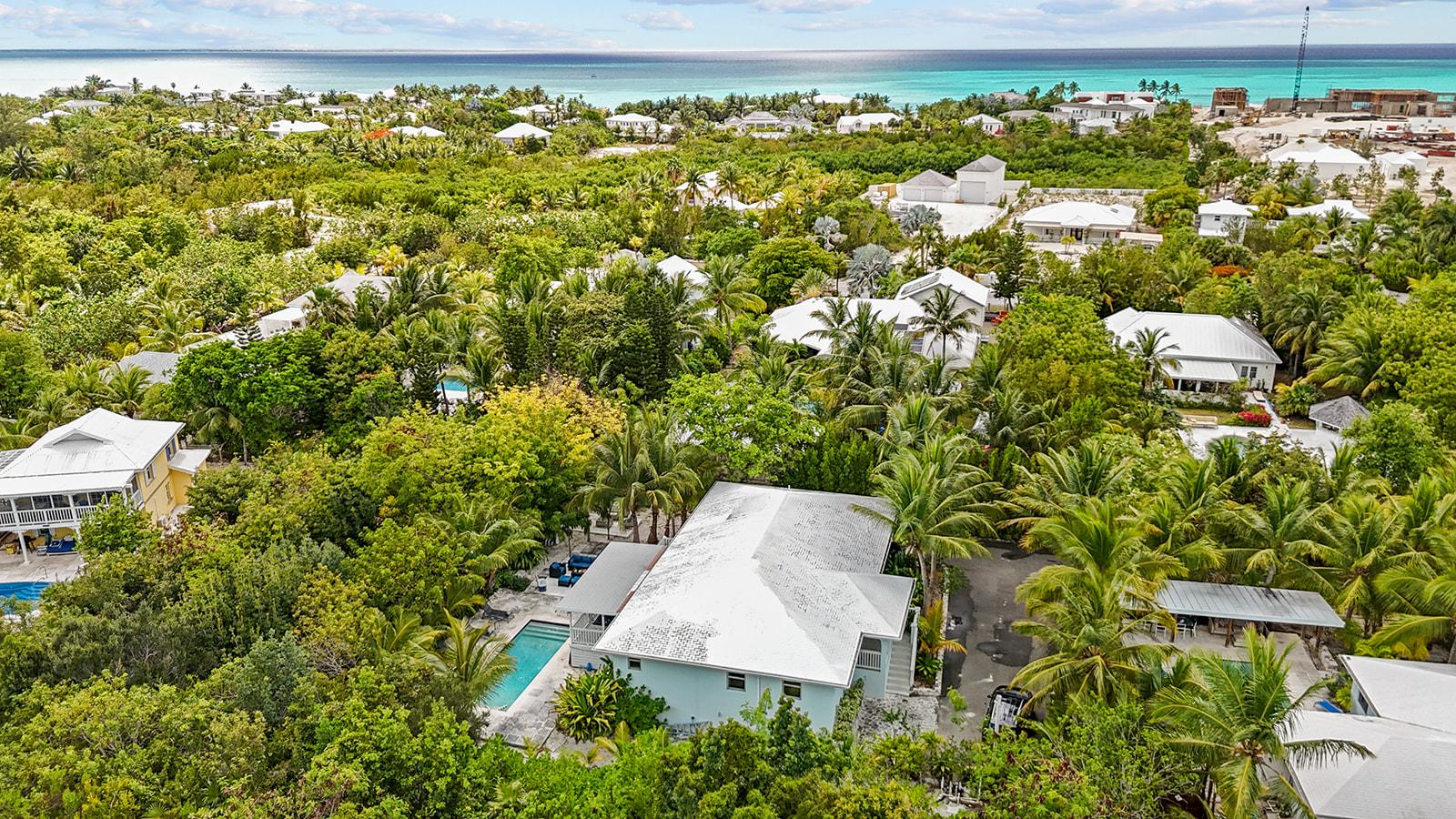4 Bed, 4 Bath Single Family Home in Leeward — photo 3