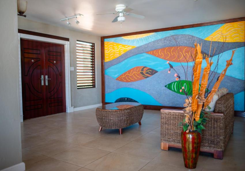 Walders Run Beautiful 5BR Jamaican Villa — photo 3