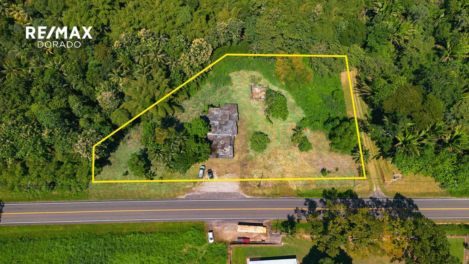 Prime 1.572-Acre Property with Over 325 ft Highway Frontage – Mile 25 Hummingbird Highway, Stann Creek — photo 1