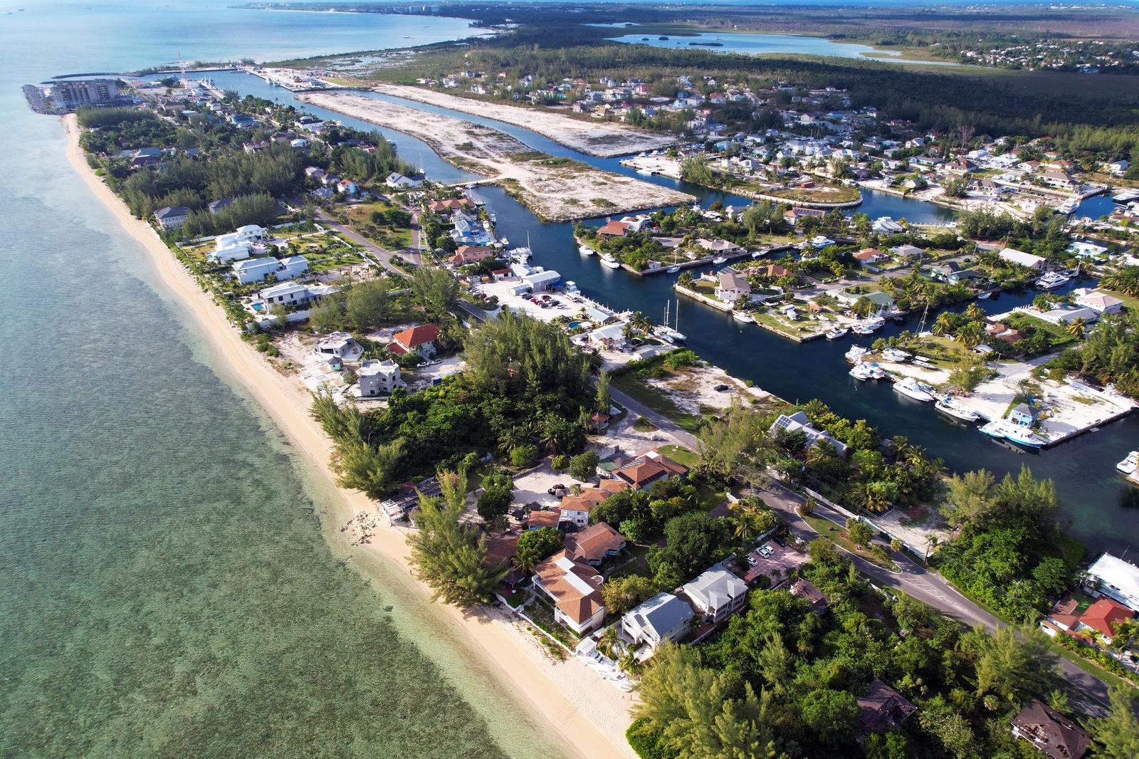 4 bedroom Residence for sale on RANFURLY DRIVE in Nassau / New Providence, The Bahamas — photo 5