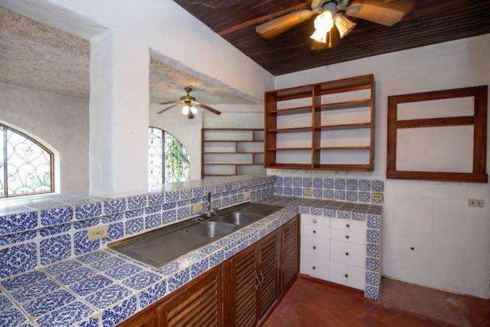 2 Bedroom House for Sale, Manuel Antonio, Puntarenas, Costa Rica — photo 5