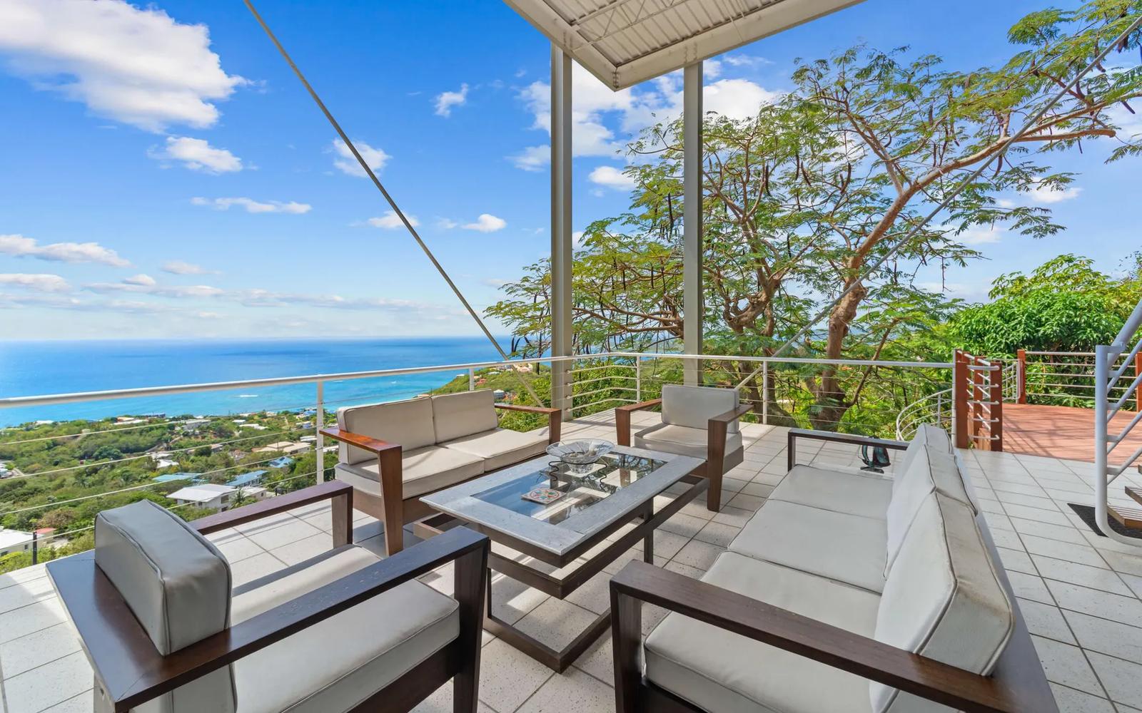 5 Bed, 4 Bath Villa in Frenchmans Bay — photo 4