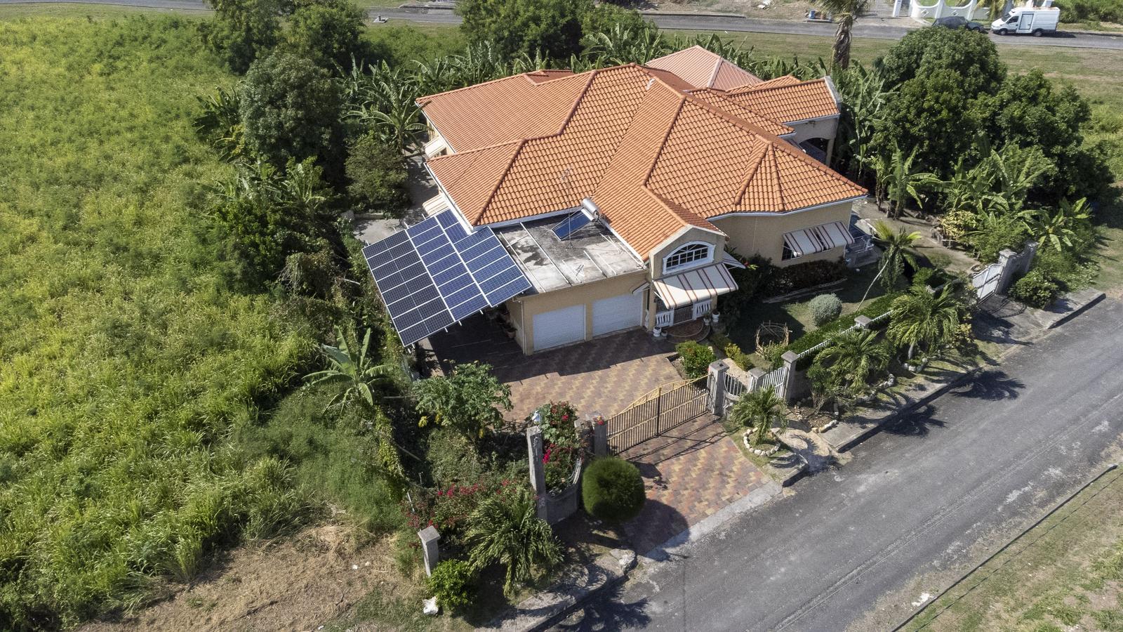 5 Bedroom 6 Bathroom House in Plantation Village St. Ann — photo 4